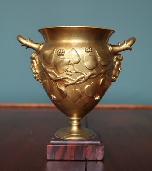 Cup by Ferdinand Levillain, cast by Barbedienne