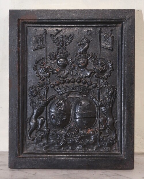 Fireback with coat of arms