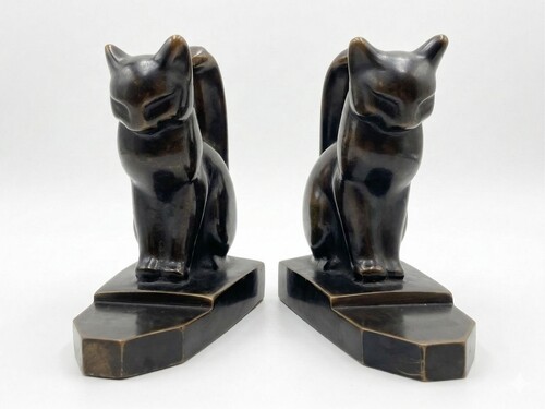 Pair of Art Deco bookends in the shape of a cat