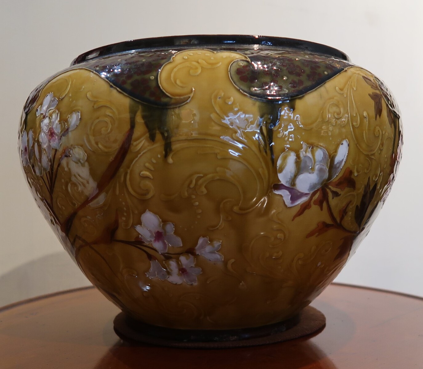 Vase in the taste of Théodore Deck